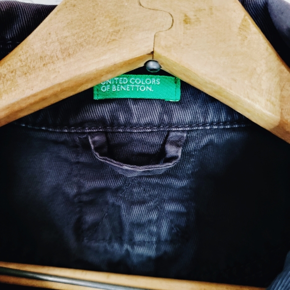 ✨3\$15 United Colors Of Benetton Black Denim Jacket size XS - Picture 4 of 4
